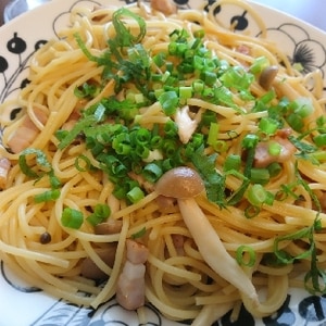 しめじとベーコンのバター醤油パスタ